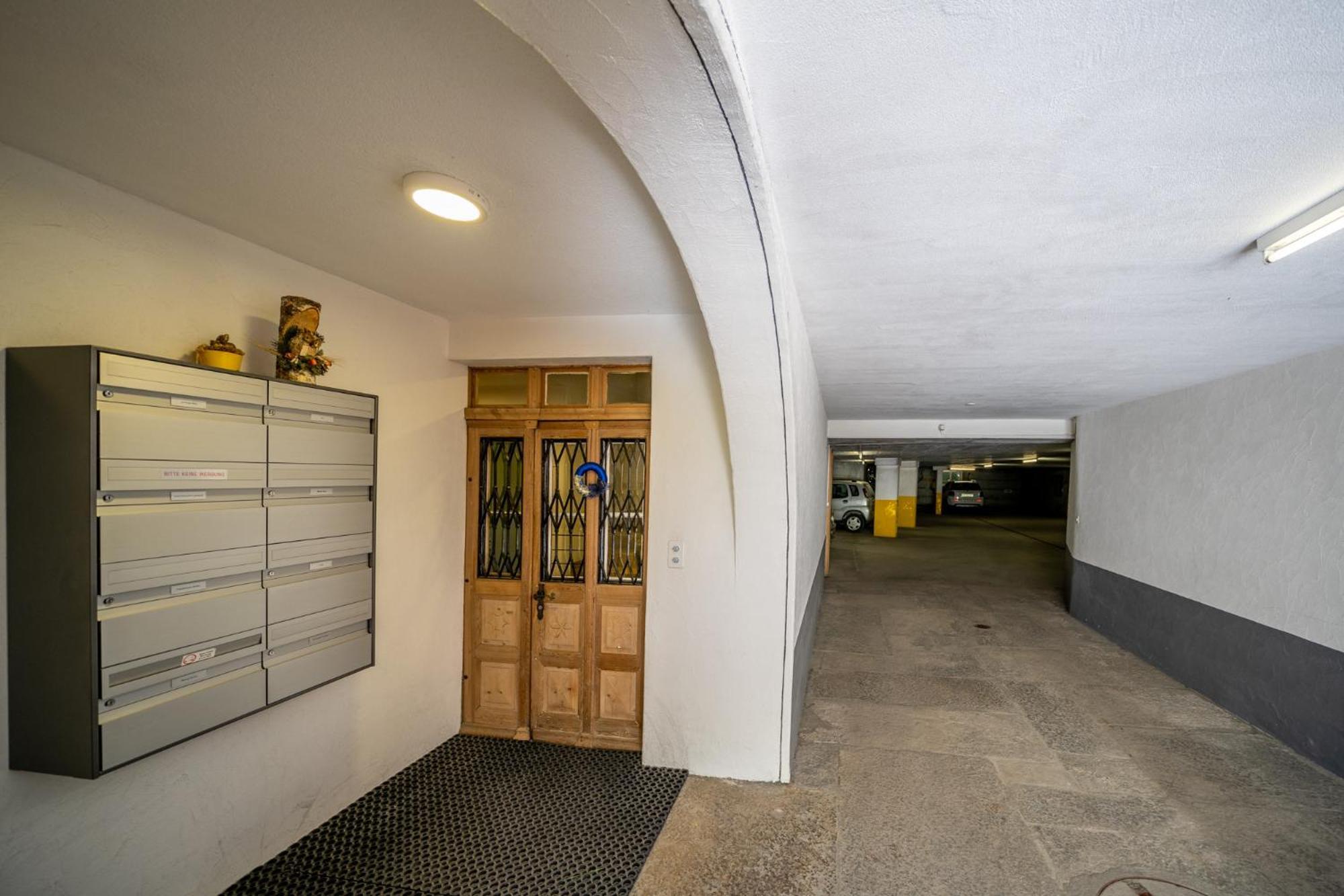 Chasa Plazza Gronda Apartment Lavin ภายนอก รูปภาพ